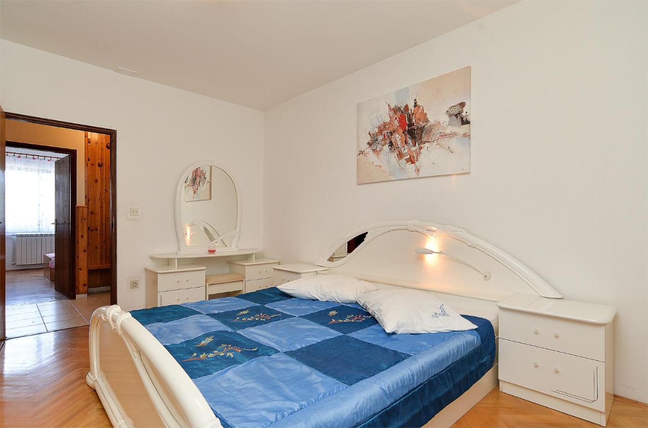 Apartments Irena 531 Pula Extérieur photo