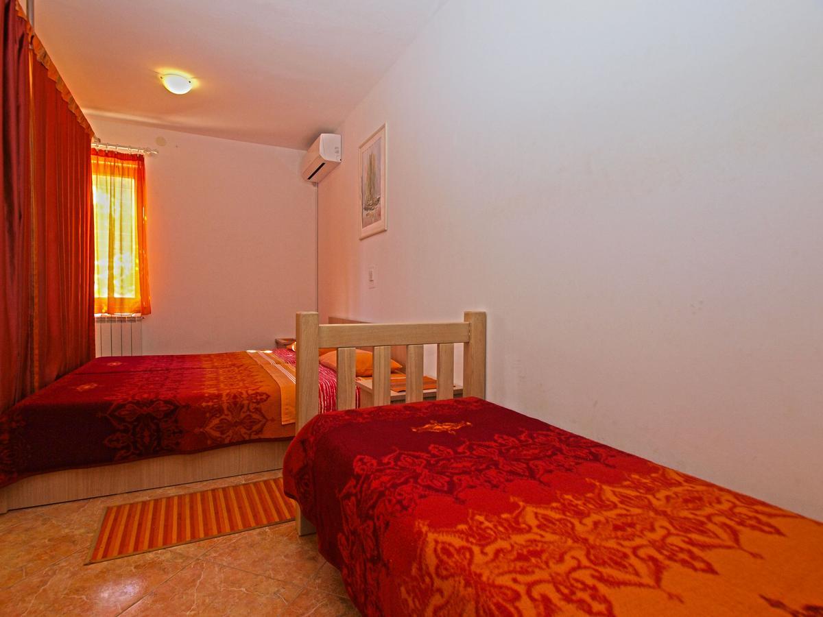 Apartments Irena 531 Pula Extérieur photo
