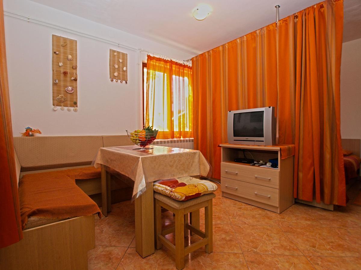 Apartments Irena 531 Pula Extérieur photo